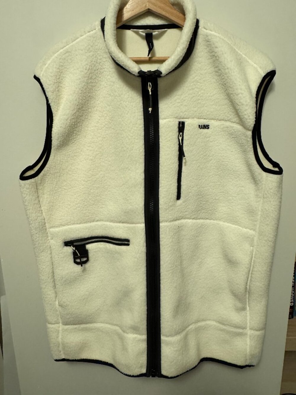 RAINS Cream Sherpa Fleece Vest | Size XL